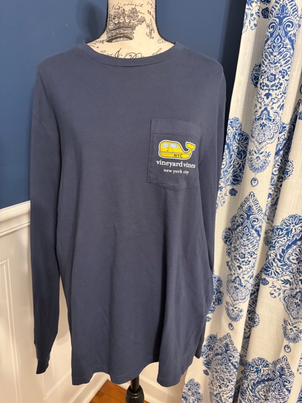 Vineyard Vines Navy Long Sleeve Tee (New York City)